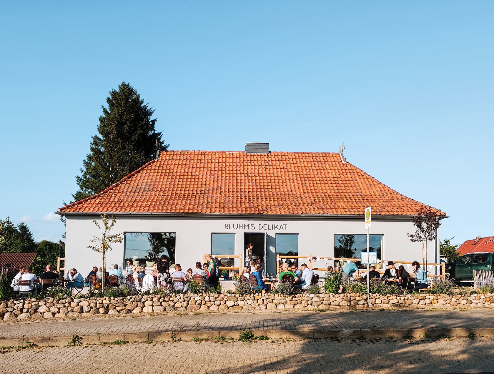 Bluhms Delikat – umgebauter Dorfkonsum